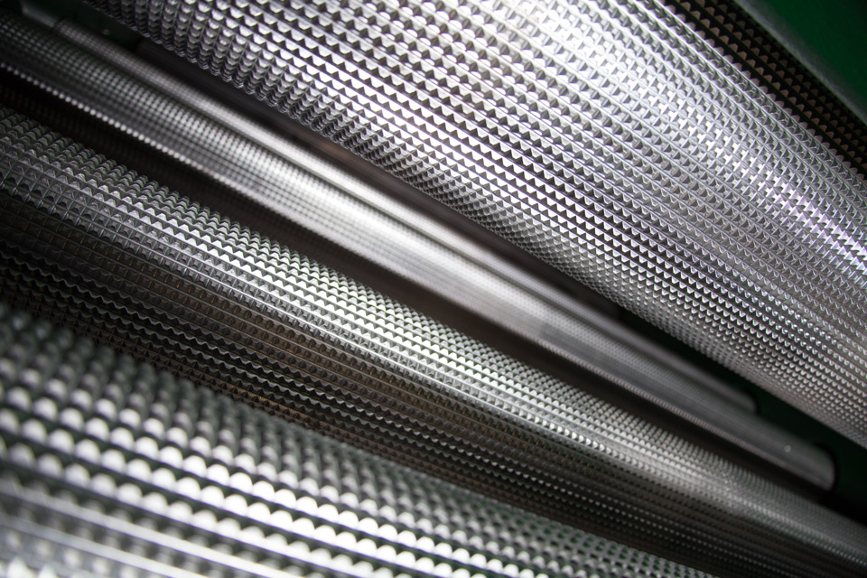 Salem Edger knurled rolls